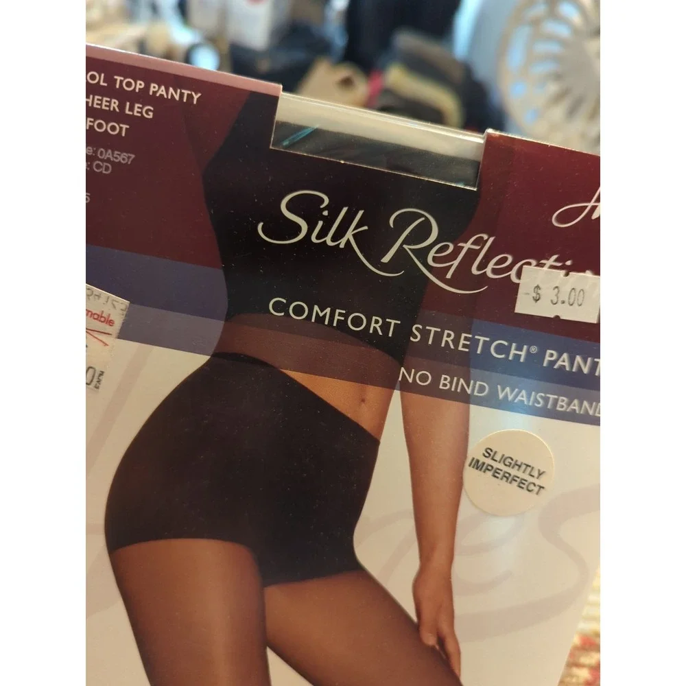 Vintage New Hanes Silk Reflections Silky Sheer‎ Pantyhose Size CD Jet Black